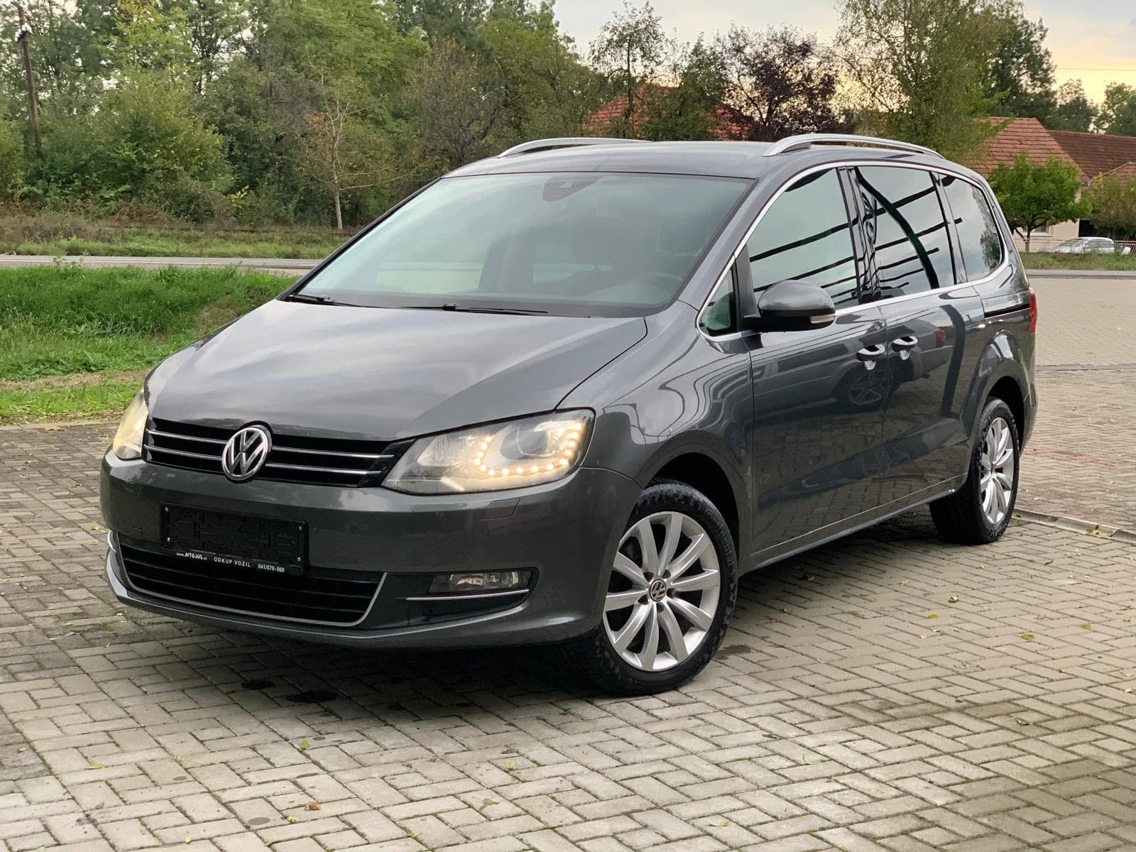 Volkswagen Sharan 2.0 DSG - Polovni automobil na prodaju