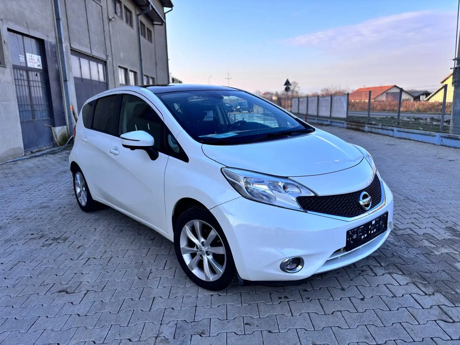 Nissan Note 1.2 Premium - Polovni automobil na prodaju